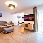 Haus Breitenfellner By Alpentravel 4* באד הופגסטין